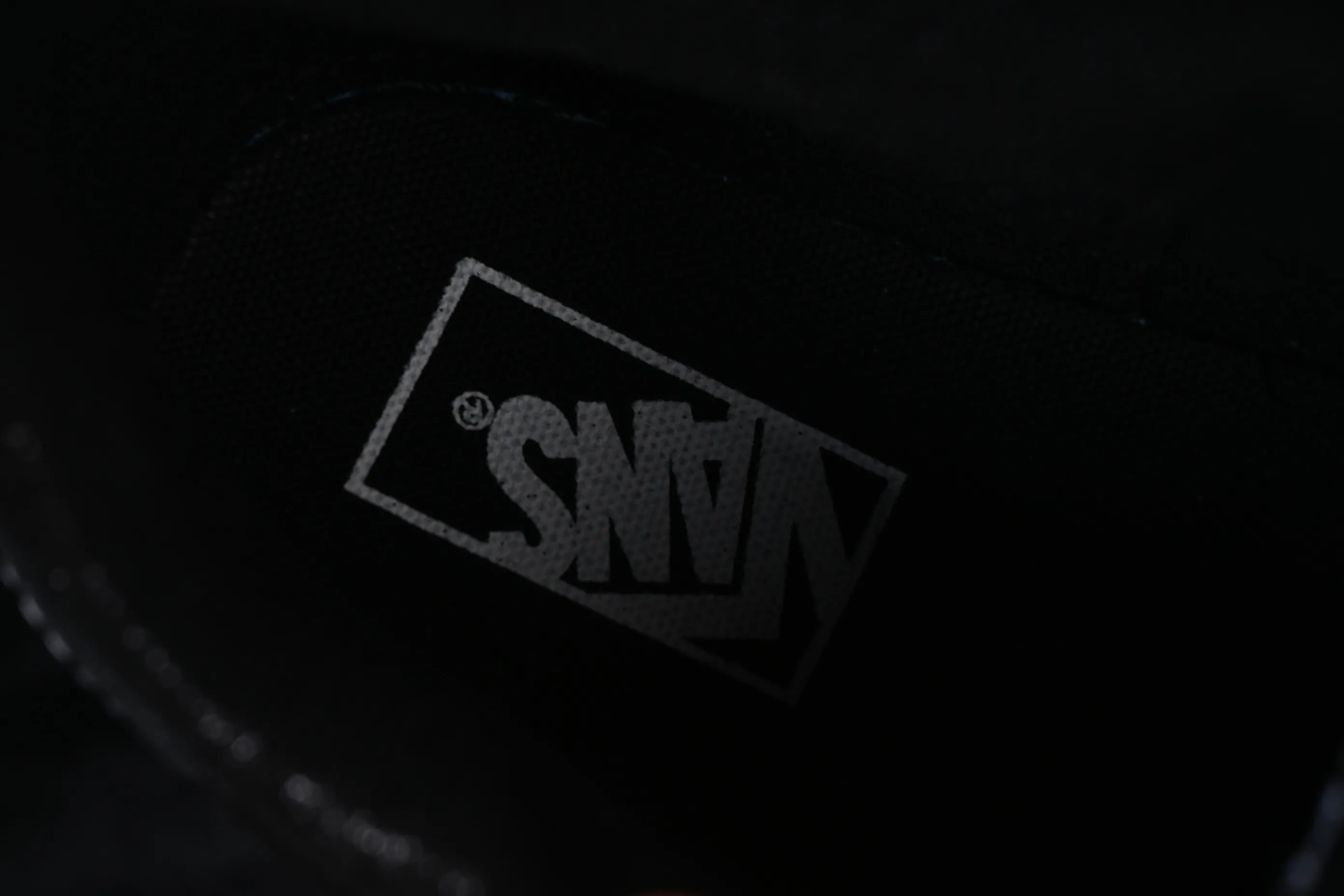 All categories Vans Vans series Vans Low Vans low-top Vans Knu Skool Vans low-top casual skateboard shoes VN0009AK03